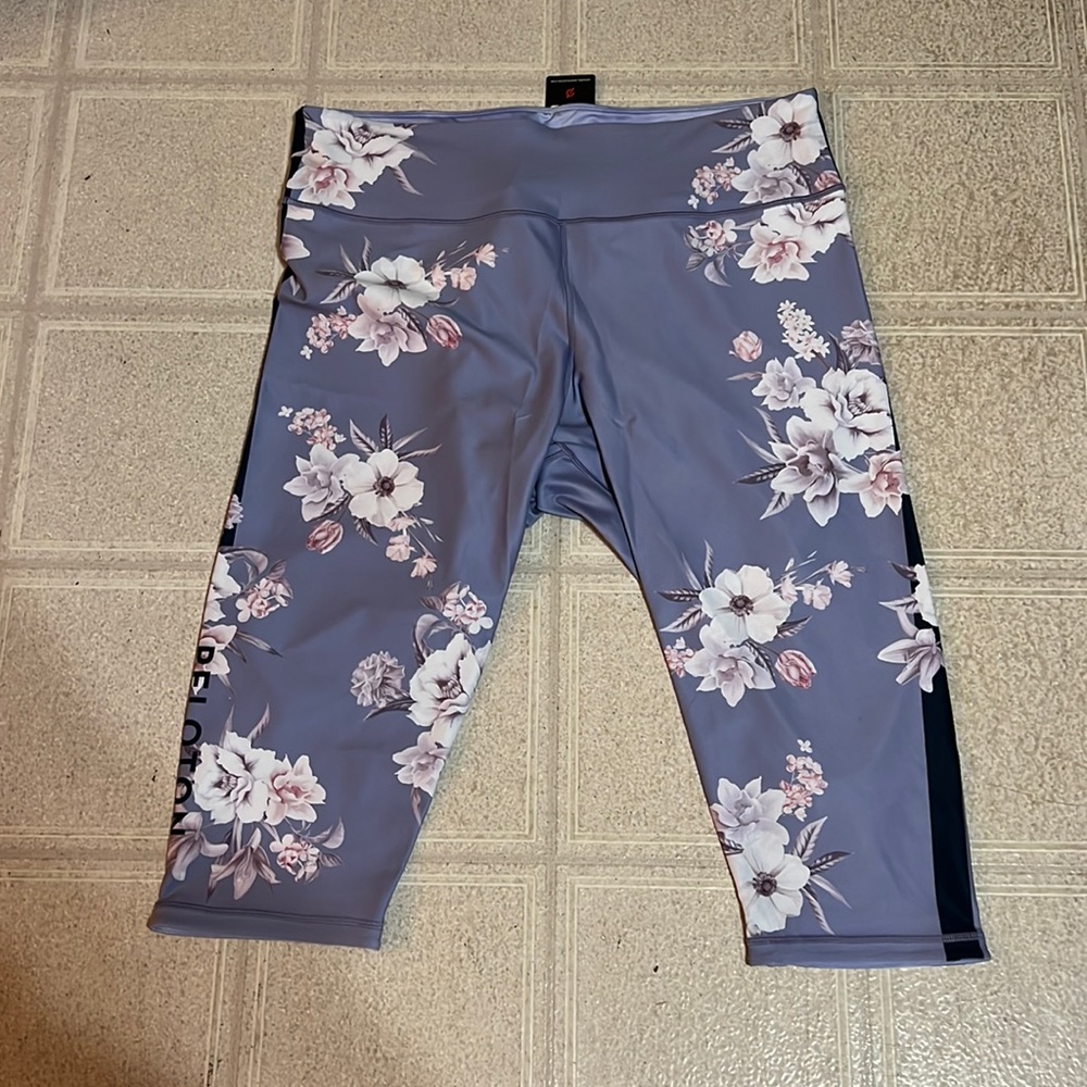 Peloton Wild Flower High Rise Capri